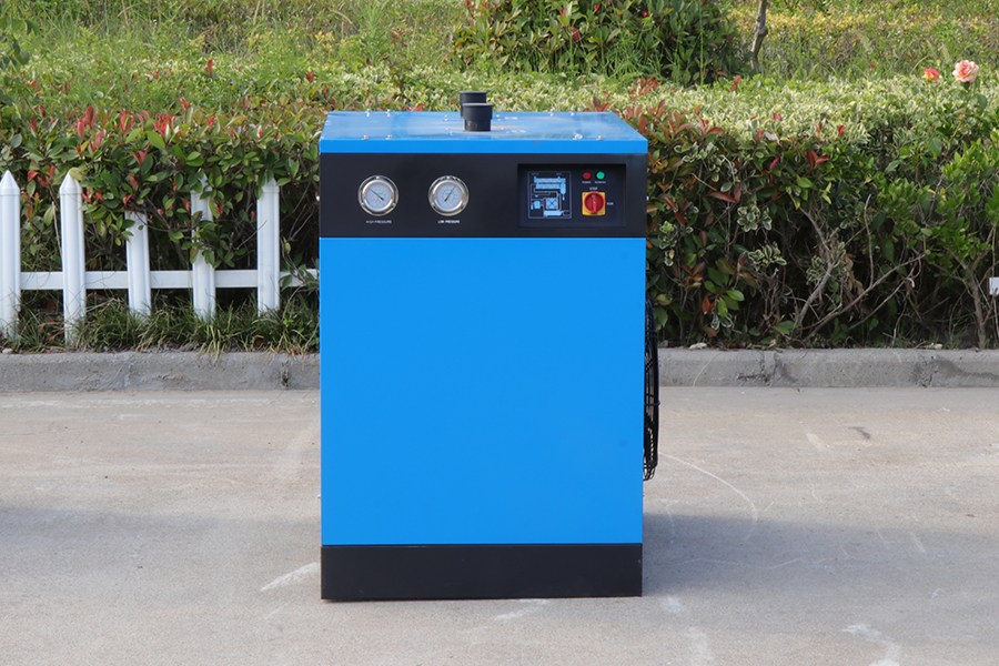 冷凍式エアドライヤー